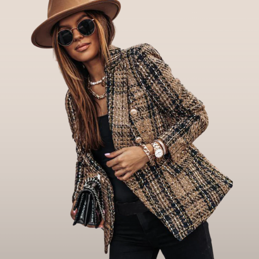 Claire – Bouclé Blazer met Goudkleurige Knopen